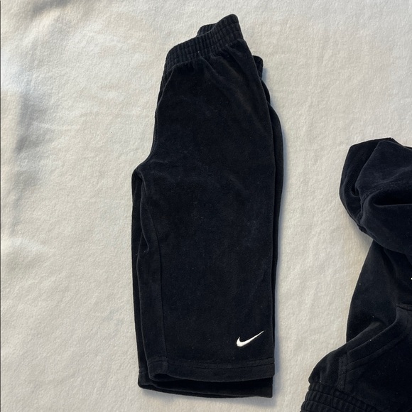 Nike Black Velour Toddler Hoodie Set - Picture 4 of 7